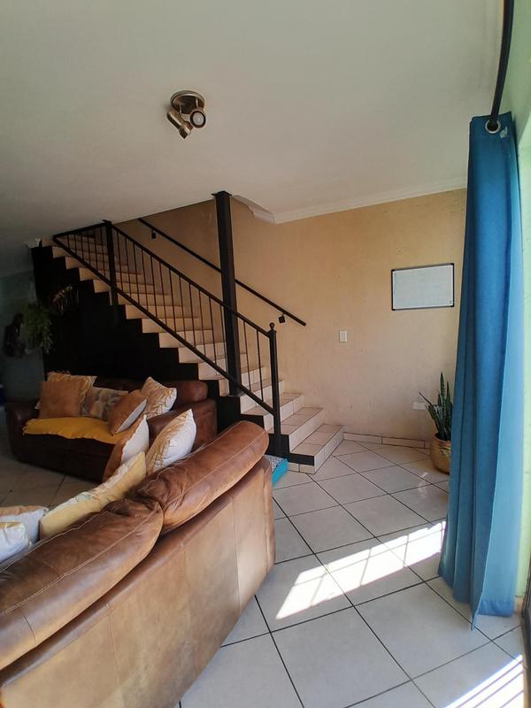 2 Bedroom Property for Sale in Zwartkop Gauteng