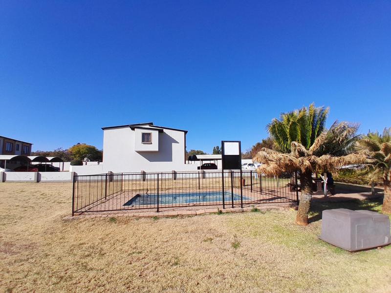 2 Bedroom Property for Sale in Zwartkop Gauteng