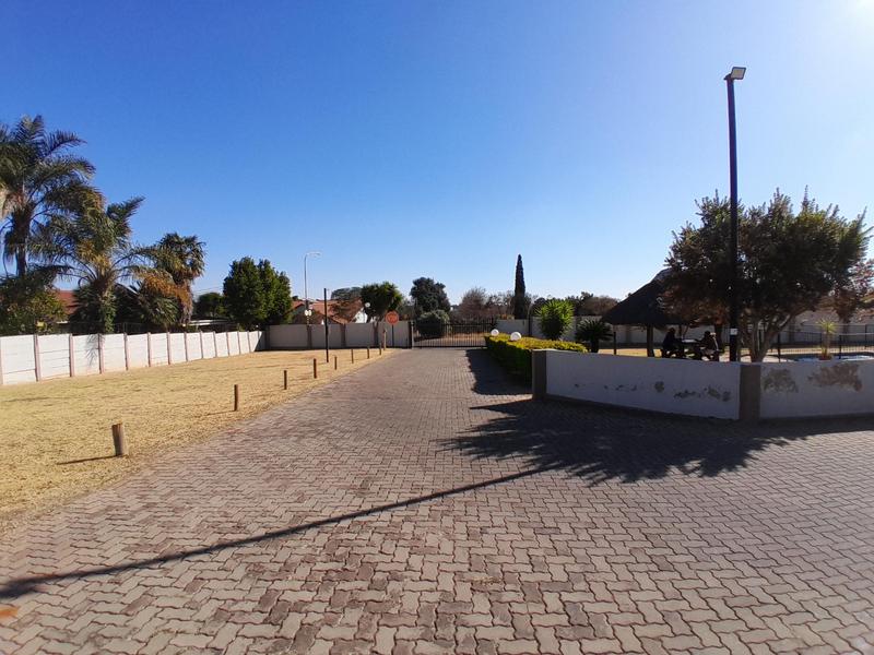 2 Bedroom Property for Sale in Zwartkop Gauteng