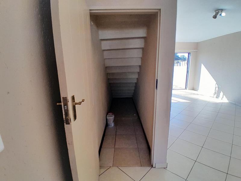 2 Bedroom Property for Sale in Zwartkop Gauteng