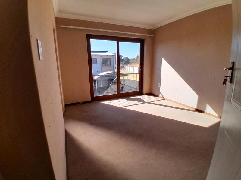 2 Bedroom Property for Sale in Zwartkop Gauteng