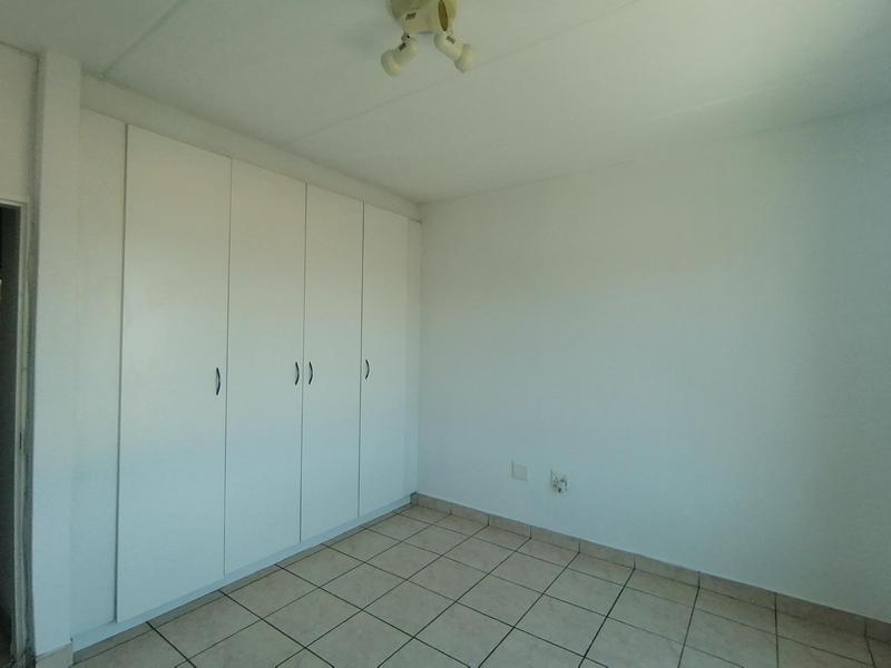 1 Bedroom Property for Sale in Honeypark Gauteng