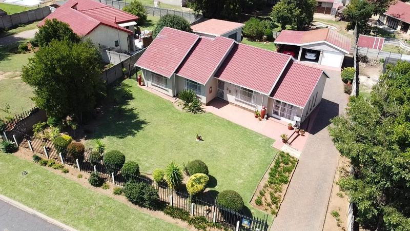 3 Bedroom Property for Sale in Birchleigh Gauteng