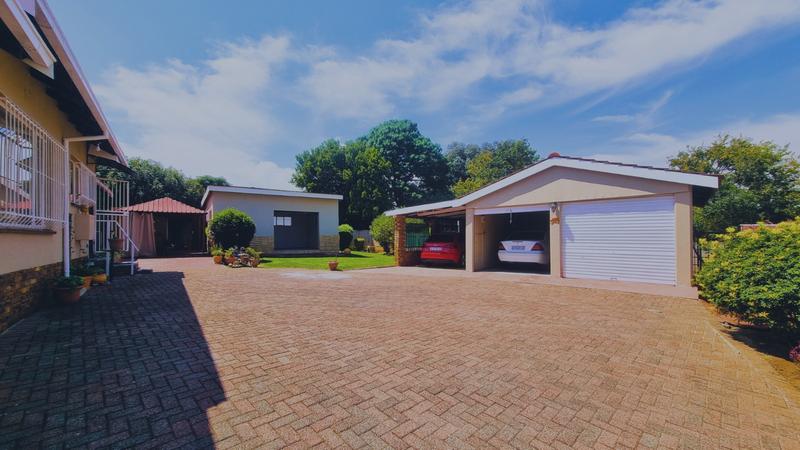 3 Bedroom Property for Sale in Birchleigh Gauteng