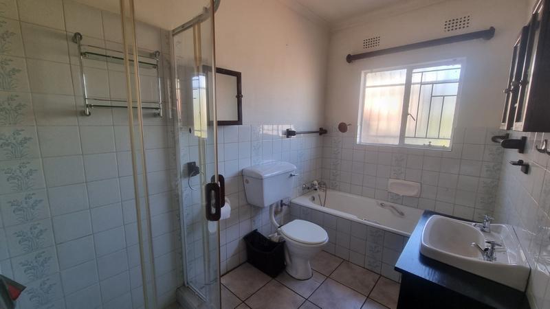 3 Bedroom Property for Sale in Birchleigh Gauteng