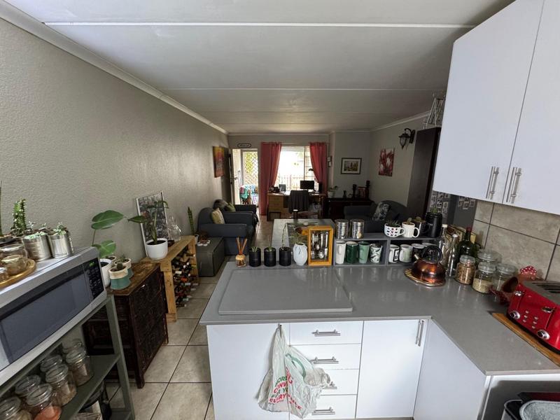 2 Bedroom Property for Sale in Glen Marais Gauteng