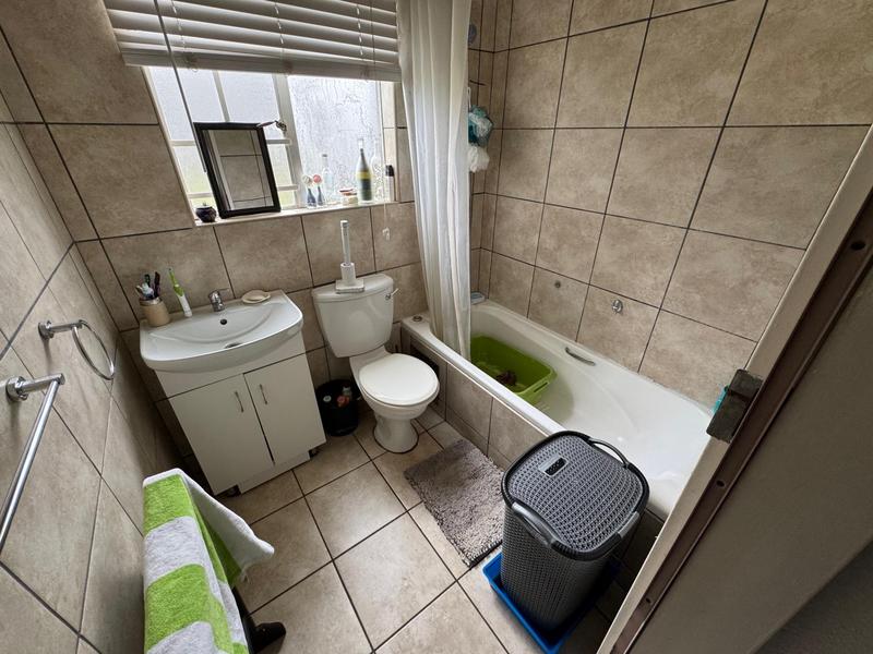 2 Bedroom Property for Sale in Glen Marais Gauteng