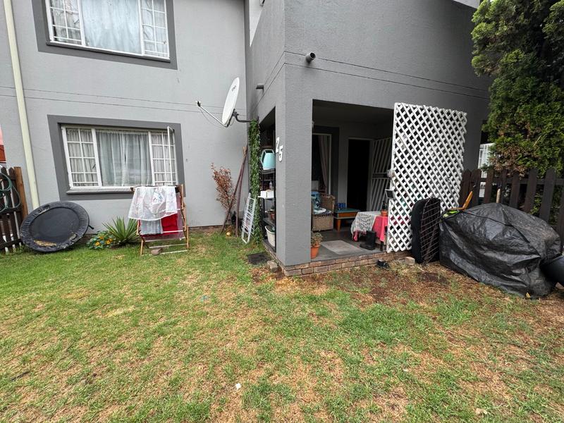 2 Bedroom Property for Sale in Glen Marais Gauteng