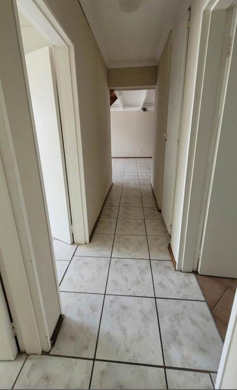 2 Bedroom Property for Sale in Dowerglen Gauteng