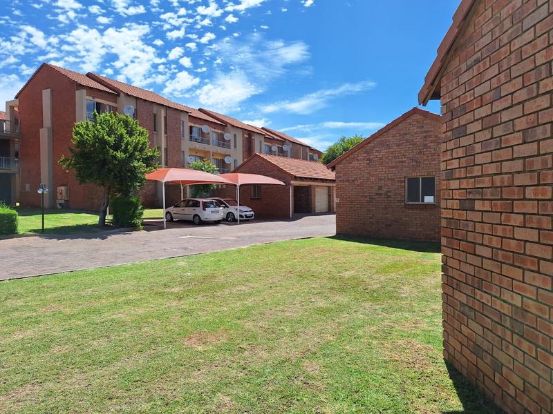 1 Bedroom Property for Sale in The Orchards Gauteng