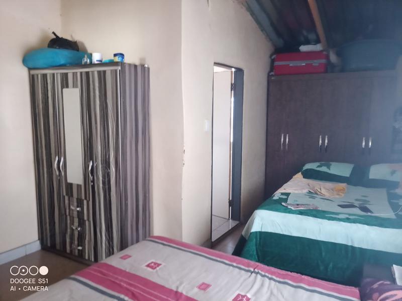 1 Bedroom Property for Sale in Mohlakeng Gauteng
