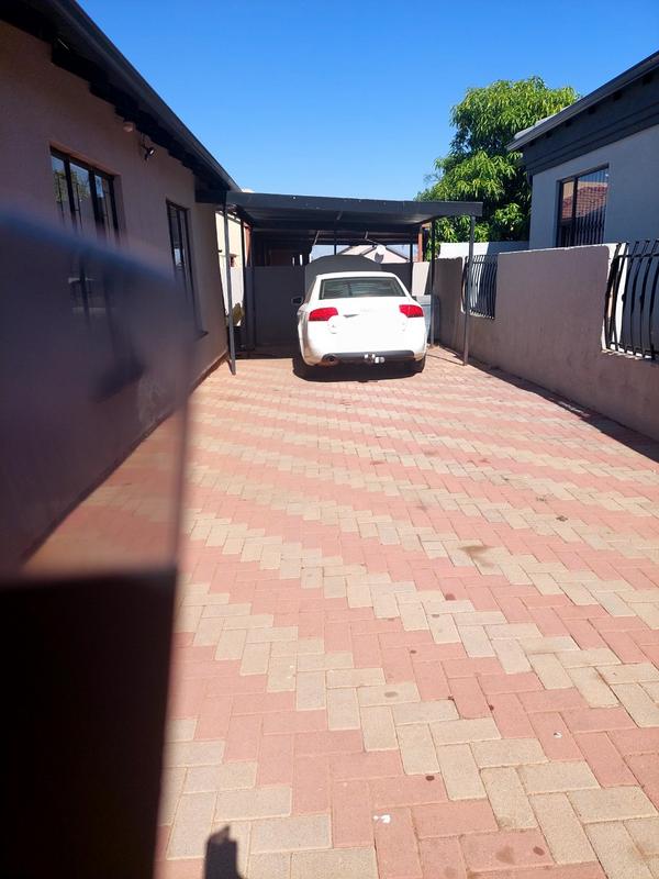 3 Bedroom Property for Sale in Soshanguve East Ext 4 Gauteng