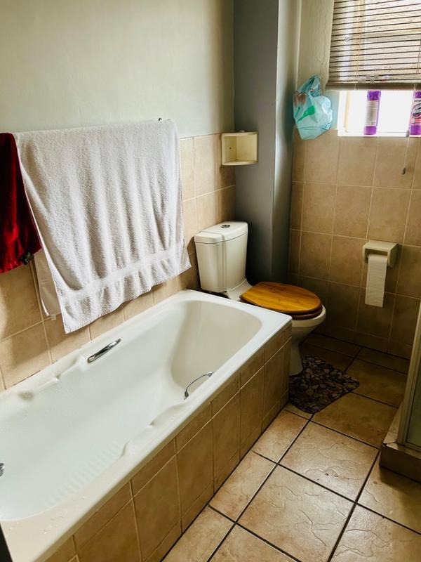 2 Bedroom Property for Sale in Sinoville Gauteng