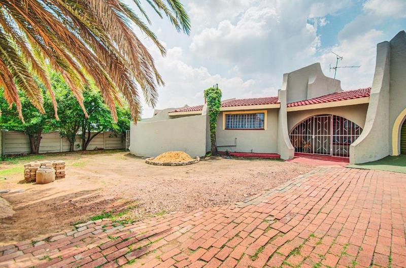 3 Bedroom Property for Sale in Birchleigh North Gauteng