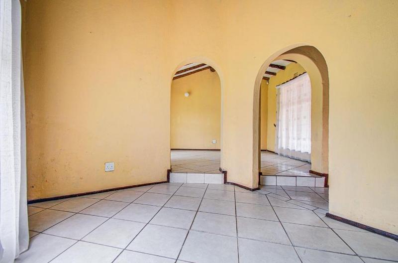 3 Bedroom Property for Sale in Birchleigh North Gauteng