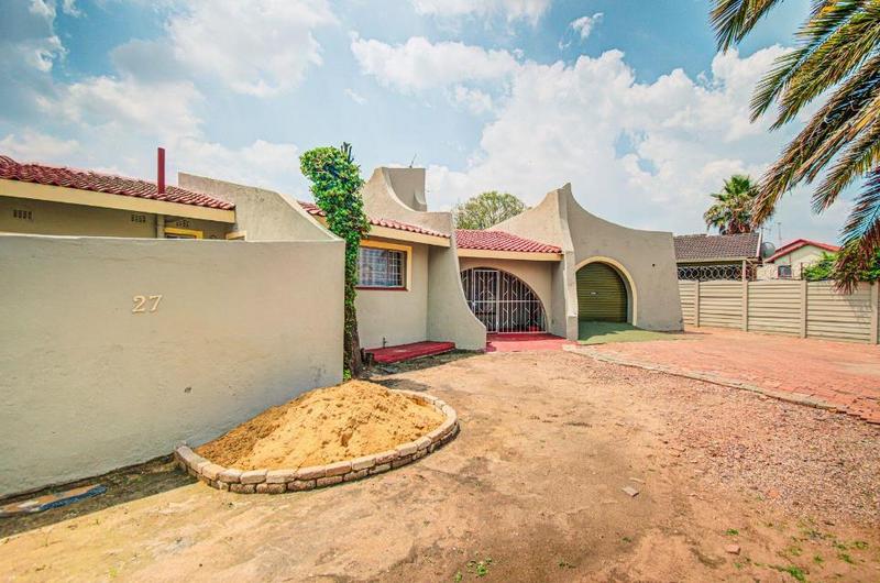 3 Bedroom Property for Sale in Birchleigh North Gauteng