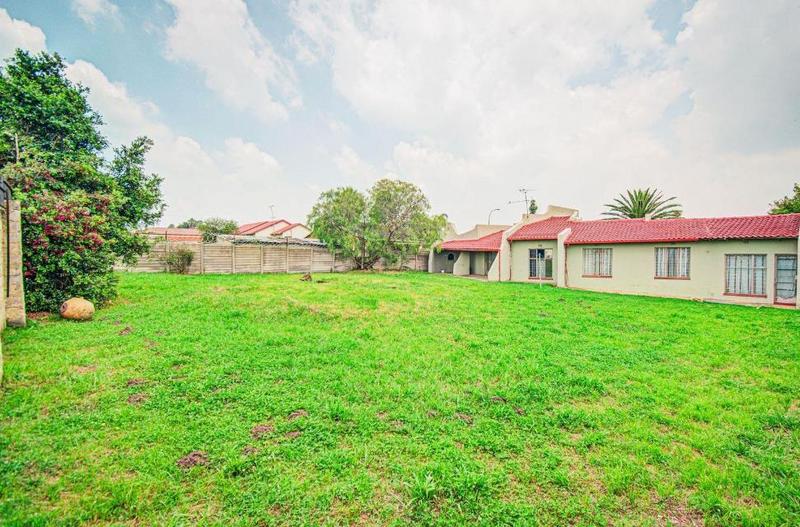 3 Bedroom Property for Sale in Birchleigh North Gauteng