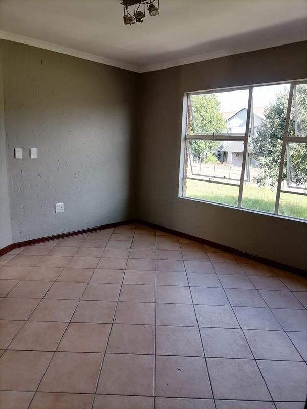 3 Bedroom Property for Sale in Glen Marais Gauteng