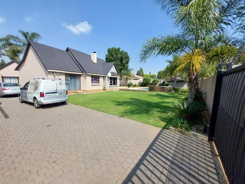 3 Bedroom Property for Sale in Terenure Gauteng