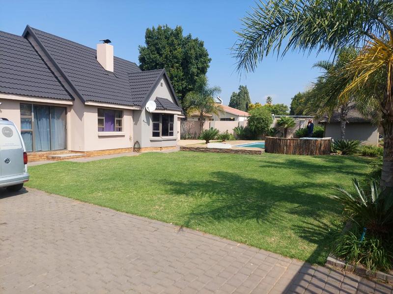 3 Bedroom Property for Sale in Terenure Gauteng