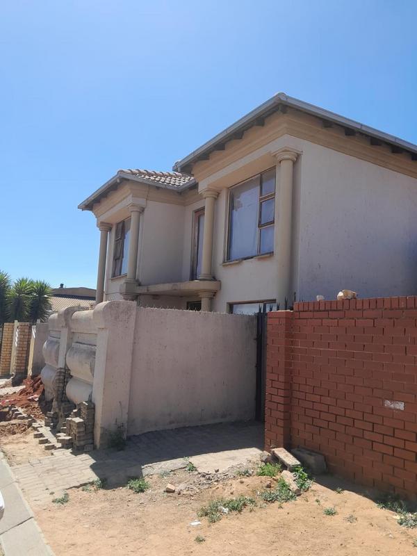 Commercial Property for Sale in Ililiba Gauteng