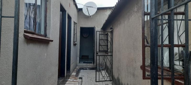 9 Bedroom Property for Sale in Umnonjaneni Gauteng