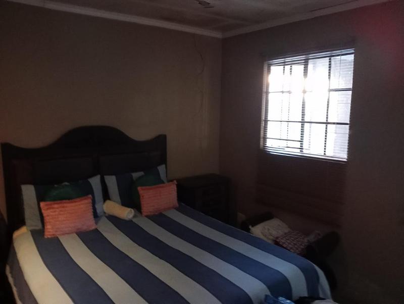 4 Bedroom Property for Sale in Clayville Gauteng