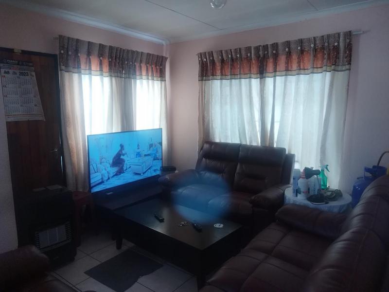 2 Bedroom Property for Sale in Tembisa Gauteng