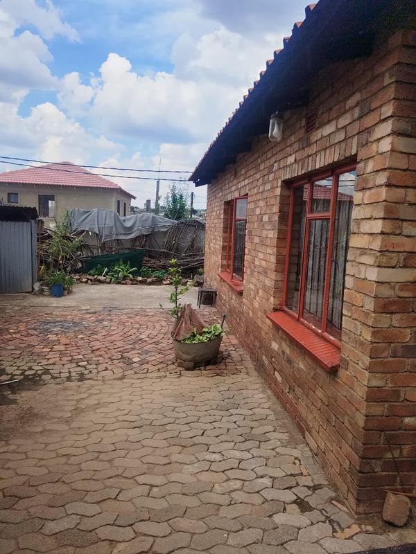 2 Bedroom Property for Sale in Tembisa Gauteng