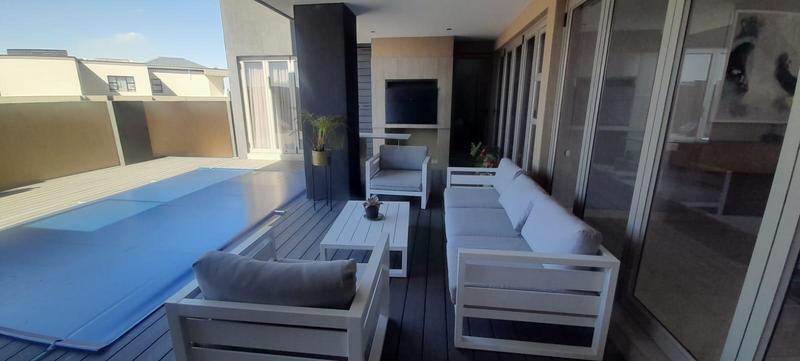 6 Bedroom Property for Sale in Swallow Hills Lifestyle Estate Gauteng
