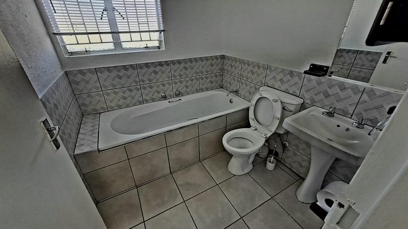 2 Bedroom Property for Sale in Parkdene Gauteng