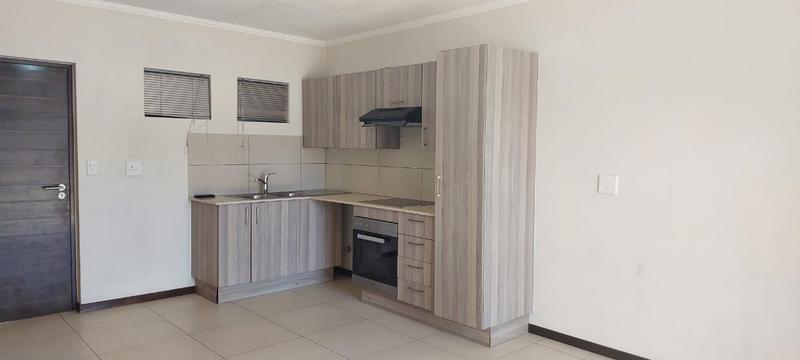 To Let 1 Bedroom Property for Rent in Jackal Creek Golf Estate Gauteng