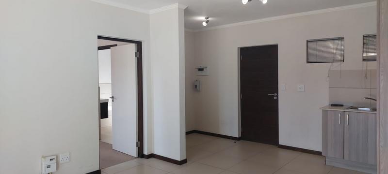 To Let 1 Bedroom Property for Rent in Jackal Creek Golf Estate Gauteng