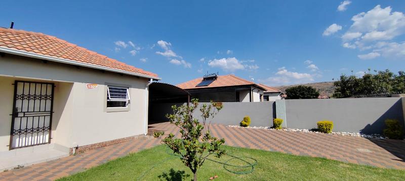 To Let 2 Bedroom Property for Rent in Kirkney Gauteng