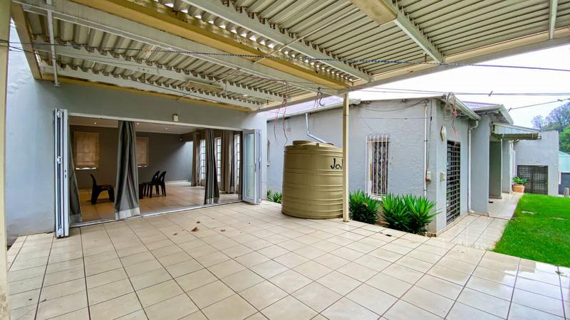 To Let 7 Bedroom Property for Rent in Auckland Park Gauteng