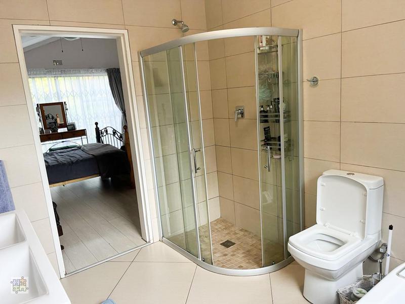To Let 4 Bedroom Property for Rent in Floracliffe Gauteng