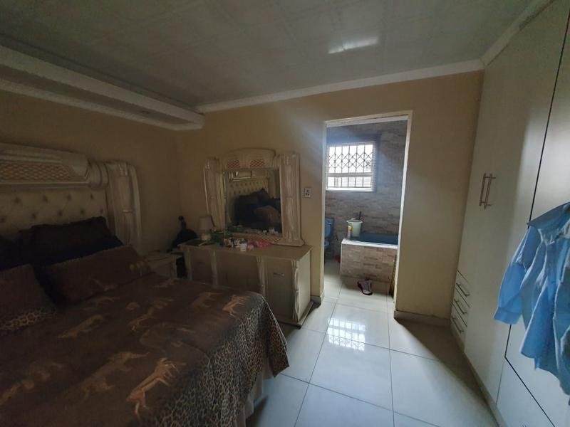 5 Bedroom Property for Sale in Birch Acres Gauteng