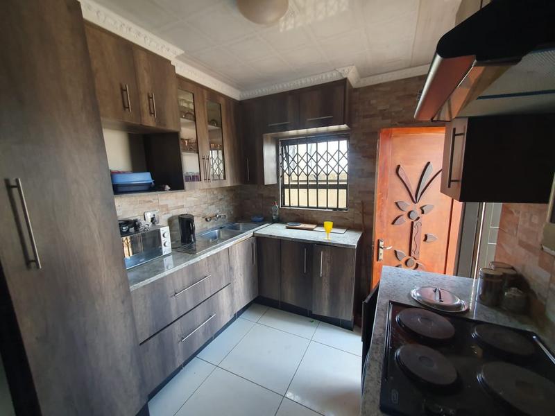 5 Bedroom Property for Sale in Birch Acres Gauteng