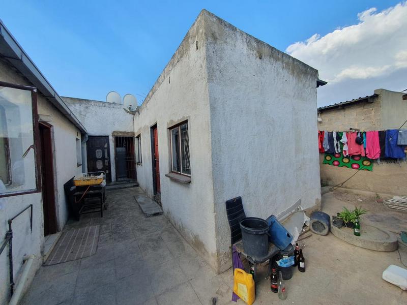 8 Bedroom Property for Sale in Lifateng Gauteng