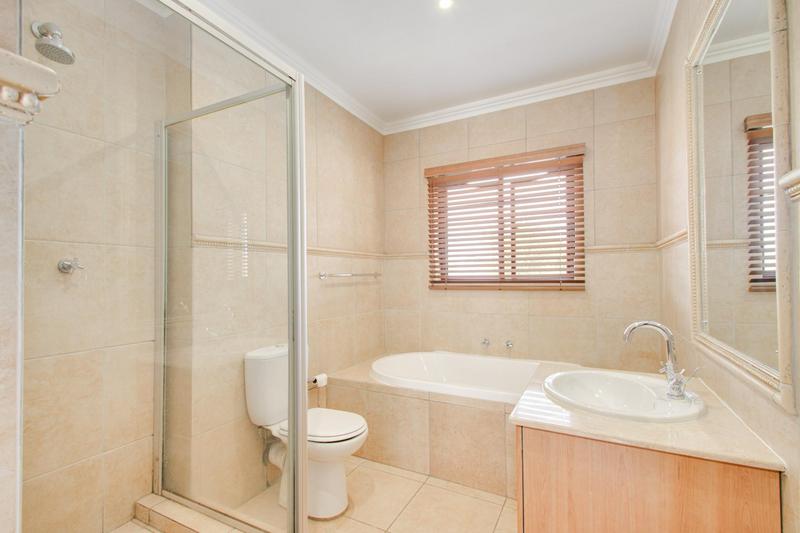 To Let 3 Bedroom Property for Rent in Craigavon Gauteng