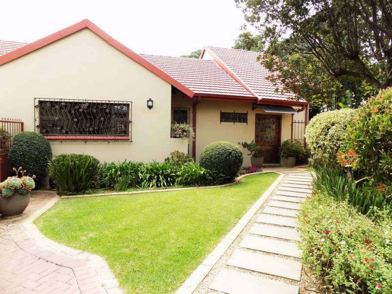 5 Bedroom Property for Sale in Elma Park Gauteng