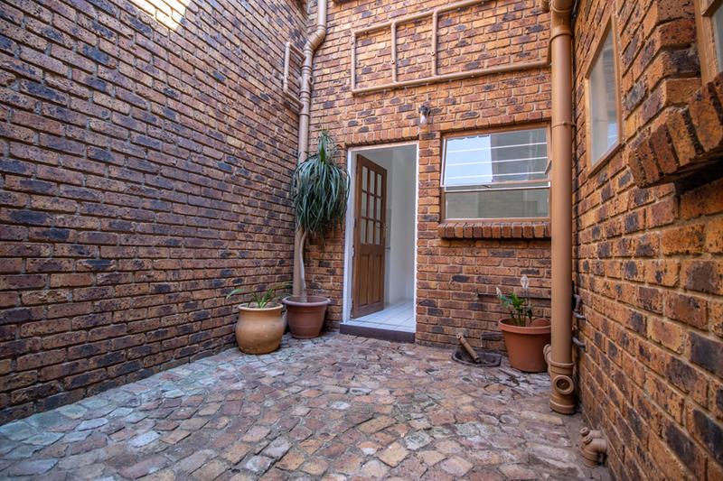 To Let 2 Bedroom Property for Rent in Sunward Park Gauteng