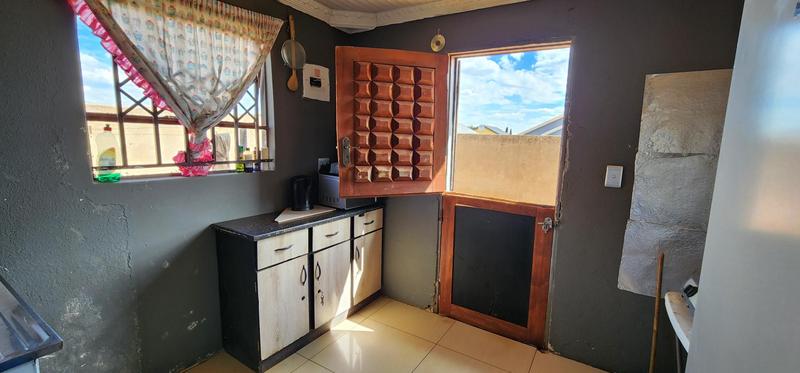 4 Bedroom Property for Sale in Dawn Park Gauteng