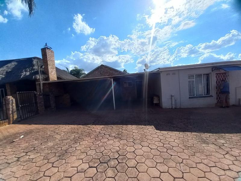 To Let 3 Bedroom Property for Rent in Claremont Gauteng