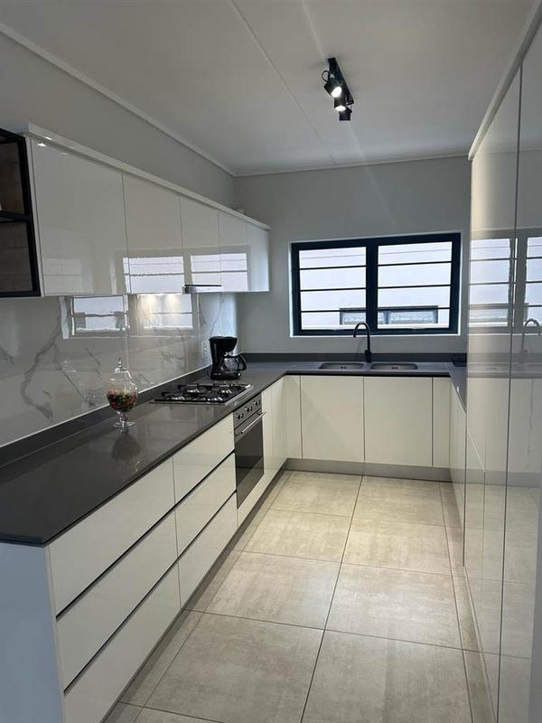 3 Bedroom Property for Sale in Waterfall Country Estate Gauteng