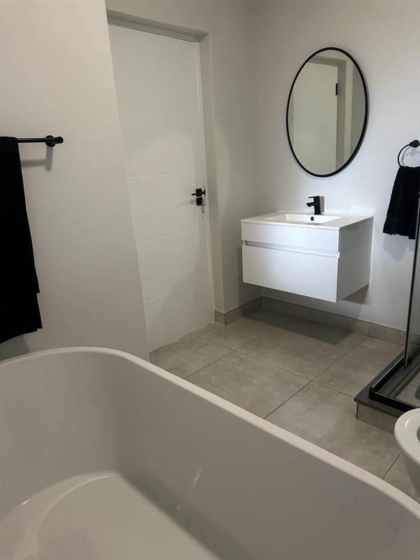 3 Bedroom Property for Sale in Waterfall Country Estate Gauteng