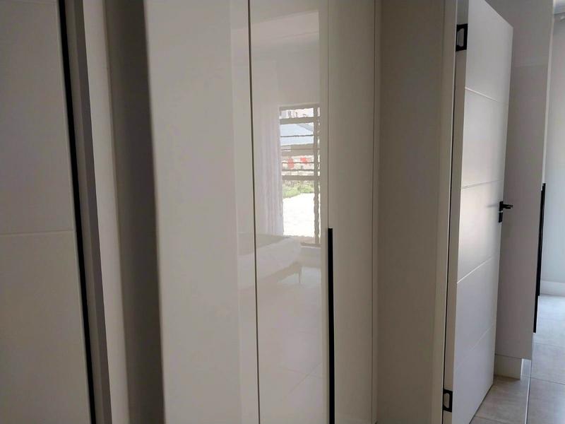 3 Bedroom Property for Sale in Waterfall Country Estate Gauteng