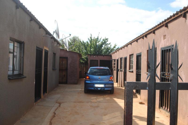 0 Bedroom Property for Sale in Simunye Gauteng