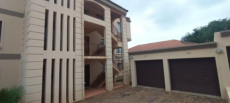 To Let 3 Bedroom Property for Rent in Little Falls Gauteng