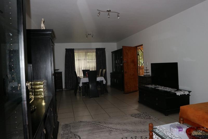 2 Bedroom Property for Sale in Honeydew Gauteng